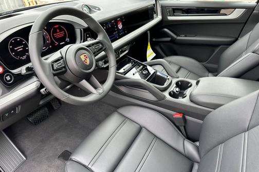 2025 Porsche Cayenne Coupe