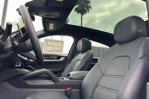 2025 Porsche Cayenne Cayenne