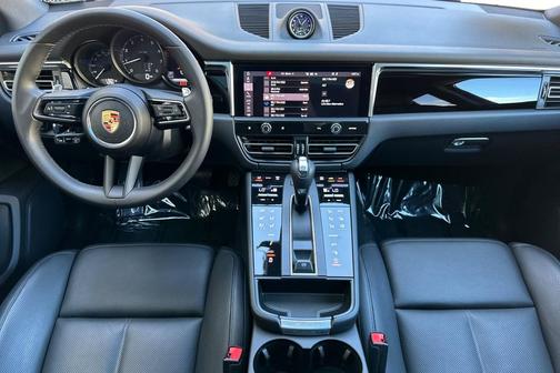 2023 Porsche Macan