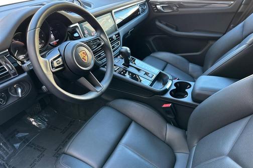 2023 Porsche Macan