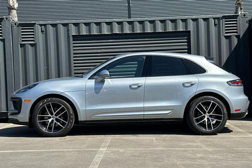 2023 Porsche Macan T