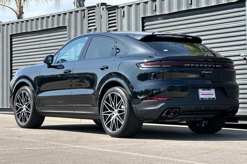 Chromite Black Metallic 2026 Porsche Cayenne Cayenne