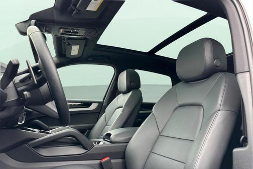 2025 Porsche Cayenne Base