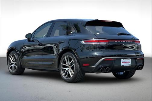 2025 Porsche Macan Base