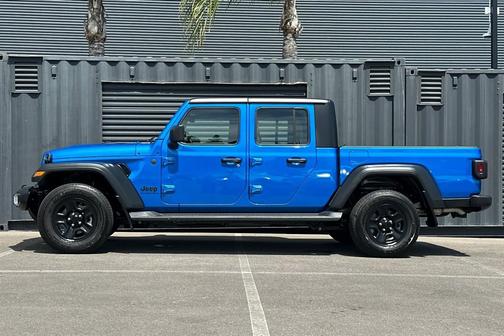Hydro Blue Pearlcoat 2025 Jeep Gladiator Sport