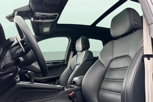 2022 Porsche Macan S