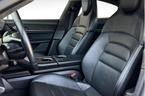 2021 Porsche Taycan Turbo