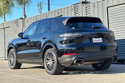 2022 Porsche Cayenne Cayenne