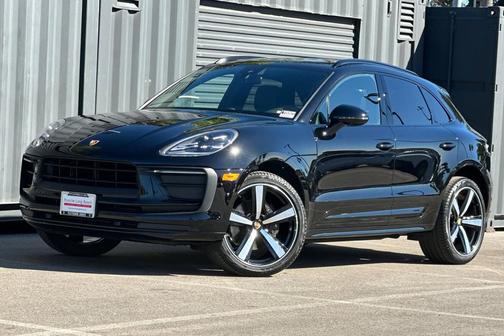 2022 Porsche Macan Base (PDK)