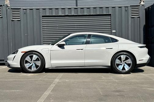 2023 Porsche Taycan