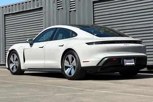 2023 Porsche Taycan