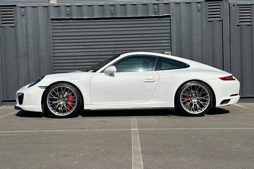 2017 Porsche 911 Carrera 4S