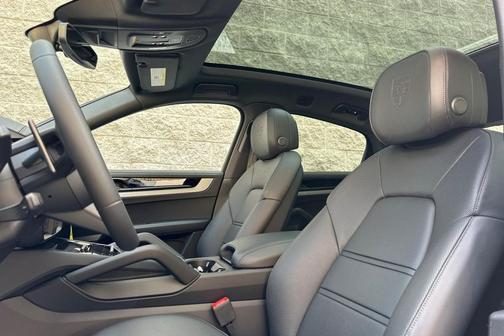 2025 Porsche Cayenne S