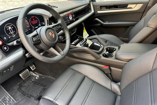 2025 Porsche Cayenne S