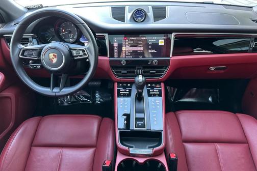 2024 Porsche Macan 
