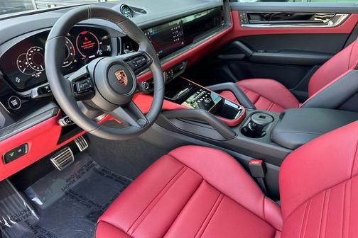 Chalk 2026 Porsche Cayenne GTS