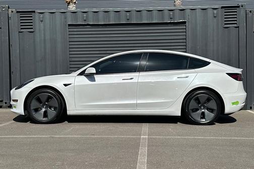 2022 Tesla Model 3 Standard Range