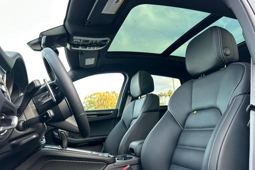 2026 Porsche Macan S