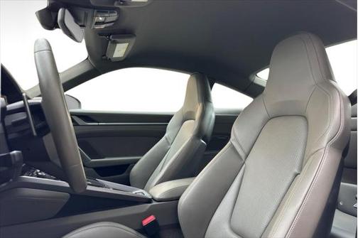 2021 Porsche 911 Carrera