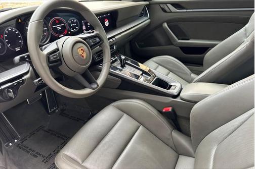 2021 Porsche 911 Carrera