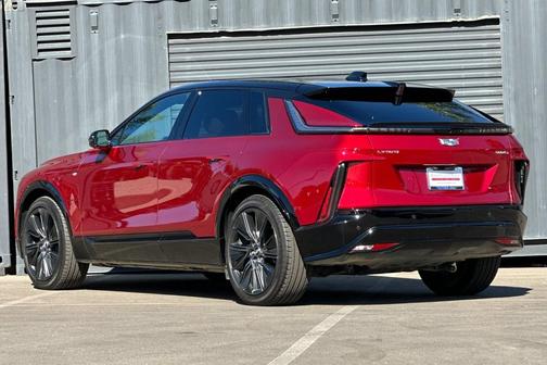 2025 Cadillac LYRIQ Sport
