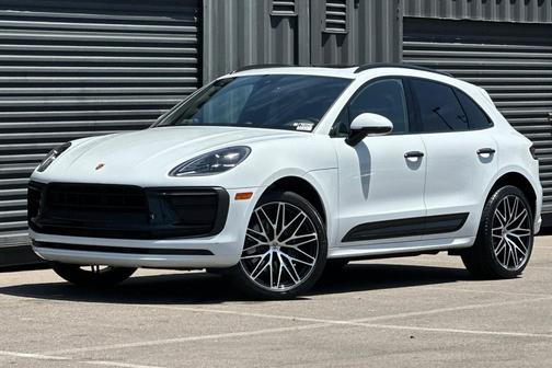Carrara White Metallic 2022 Porsche Macan Macan
