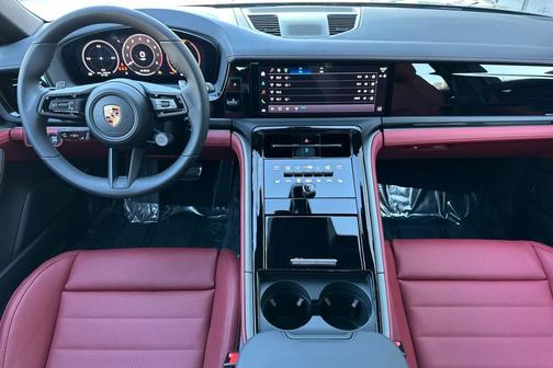 2026 Porsche Panamera 