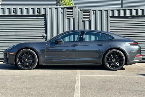 2026 Porsche Panamera 