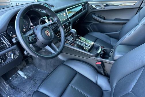 2024 Porsche Macan T