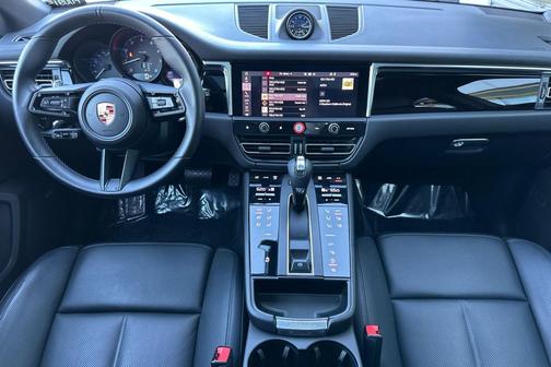 2024 Porsche Macan T