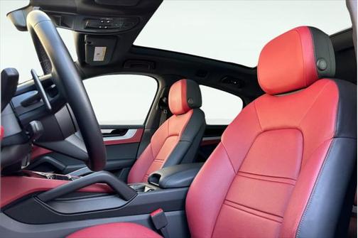 2025 Porsche Cayenne Base