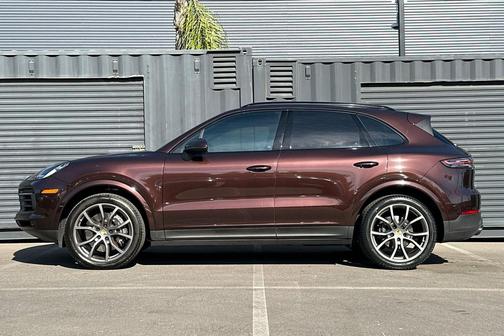 2023 Porsche Cayenne Platinum Edition