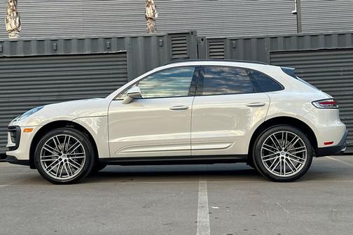2026 Porsche Macan 