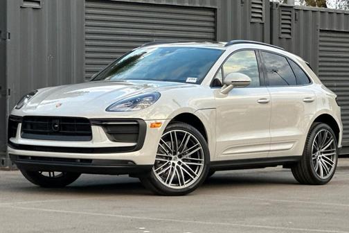 2026 Porsche Macan 