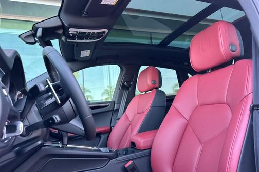 2026 Porsche Macan S