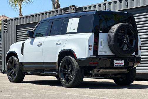 YULONG WHITE 2023 Land Rover Defender 110 X-Dynamic SE