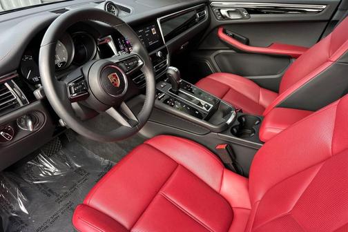2025 Porsche Macan S