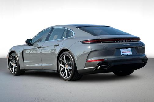 2025 Porsche Panamera