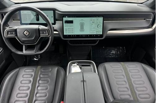 2025 Rivian R1S Adventure