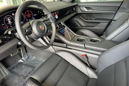 2025 Porsche Taycan 