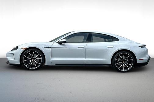 2025 Porsche Taycan 