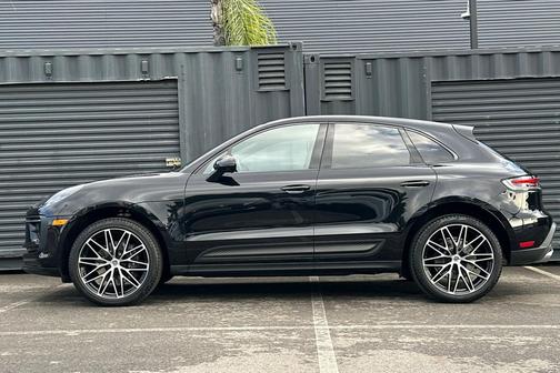 2025 Porsche Macan 