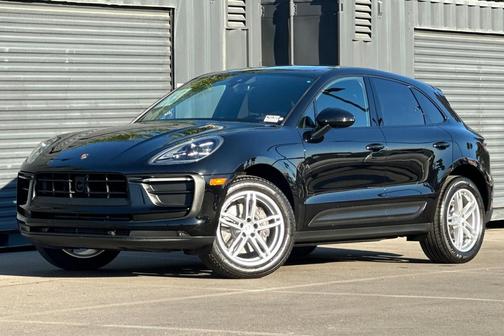 2025 Porsche Macan Base