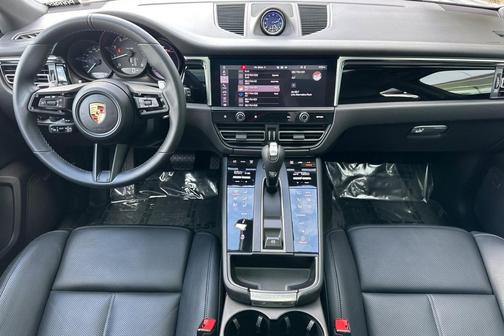 2024 Porsche Macan 