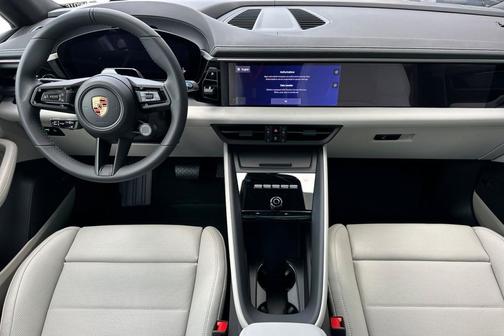 2026 Porsche Macan 4