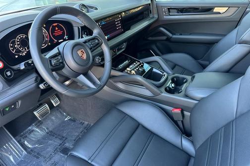 2026 Porsche Cayenne GTS