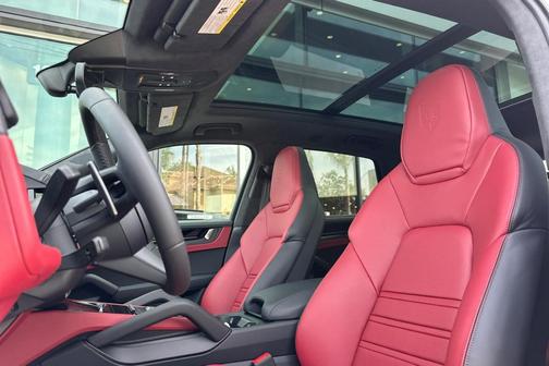 2026 Porsche Cayenne GTS