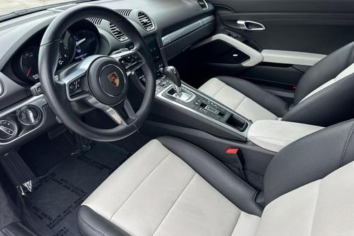 2025 Porsche 718 Boxster Base