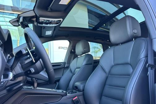 2026 Porsche Macan S