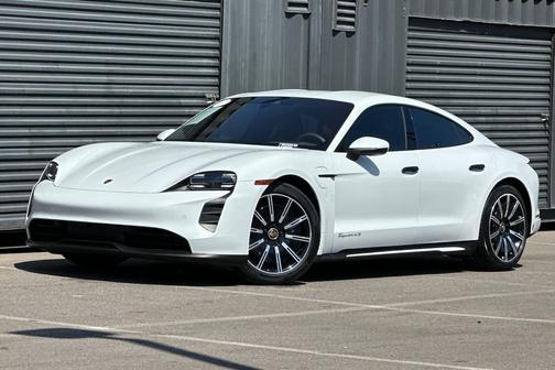 Carrara White Metallic 2022 Porsche Taycan 4S
